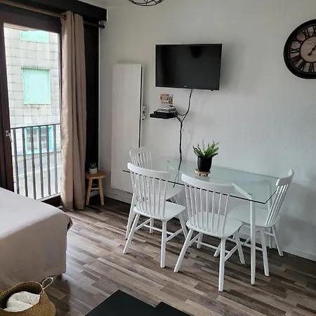 Plein Centre-ville Wifi Apartment *